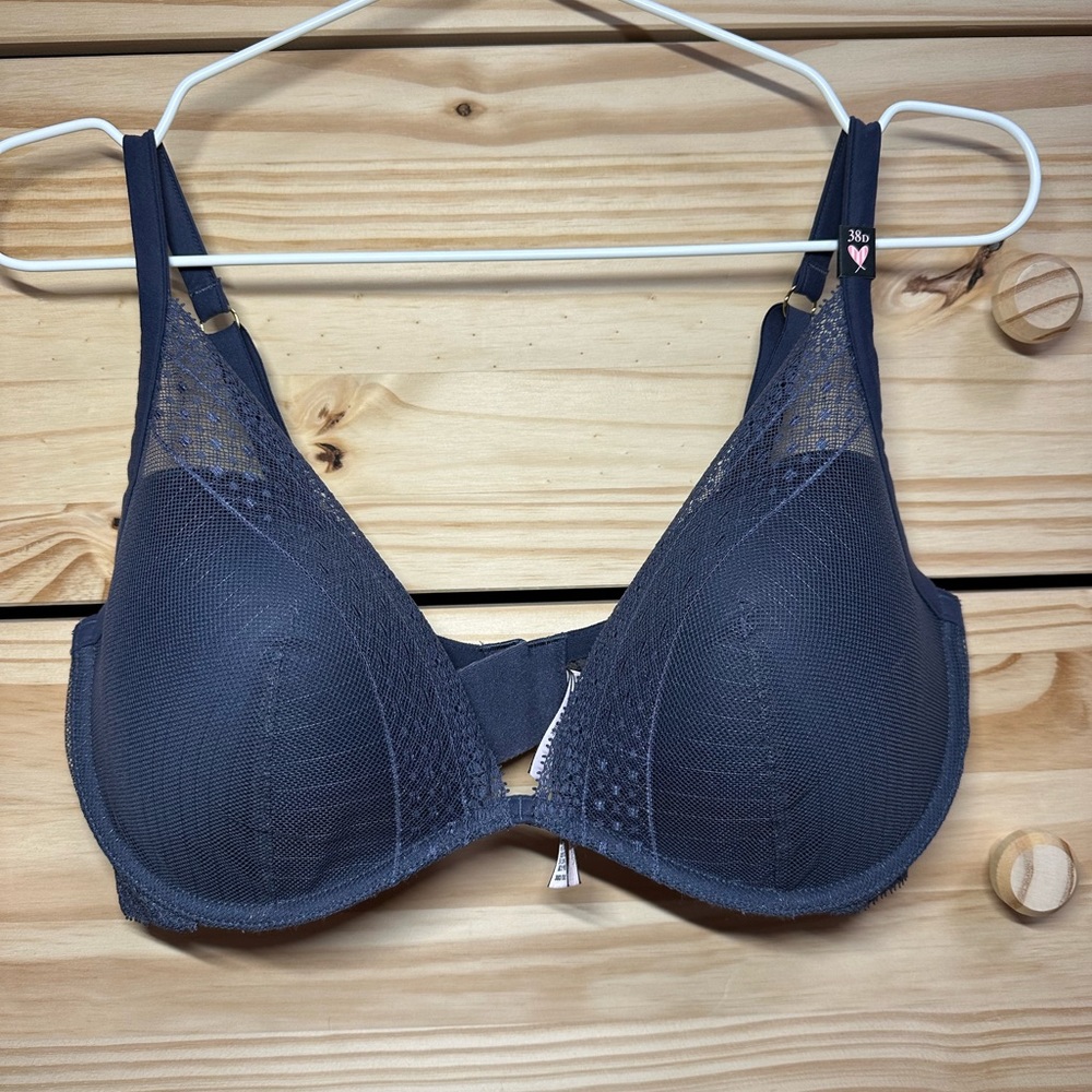 VICTORIA’S SECRET Blue Lace Bra NWOT